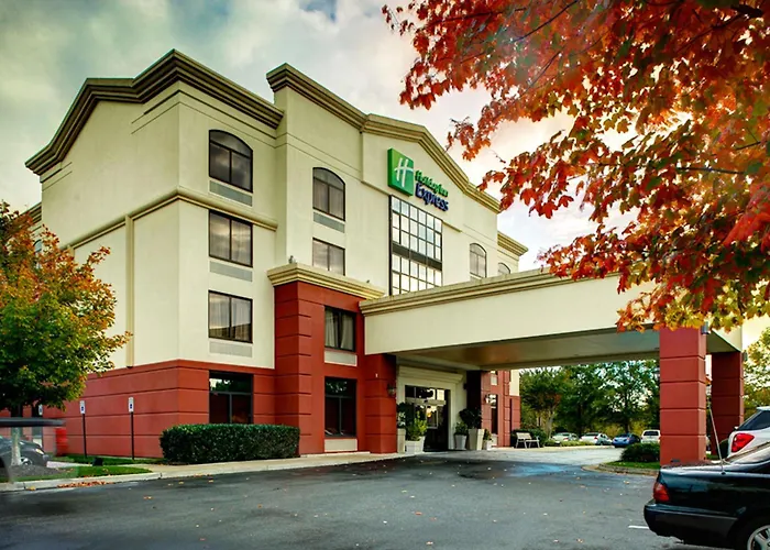 Family Hotel: Holiday Inn Express Richmond Airport By Ihg