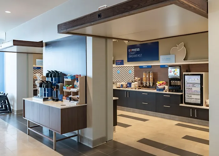 Hotels Close to Airport Holiday Inn Express & Suites - Saskatoon East - University By Ihg