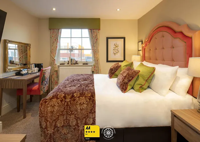 The Tudor House Hotel, Tewkesbury, Gloucestershire - The Coaching Inn Group