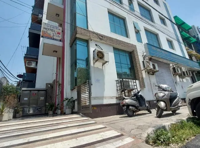 Hotels with a view Park Pride Pitampura New Delhi, Couple Friendly