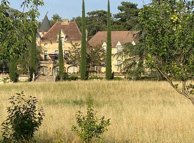  Chateau Le Perchoir