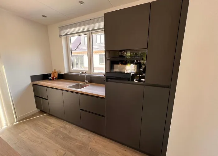 Luxe Op Vakantiepark De Koorn-Aar