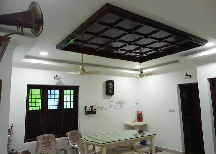 Villa: Sambranikodi Resort And Home Stay