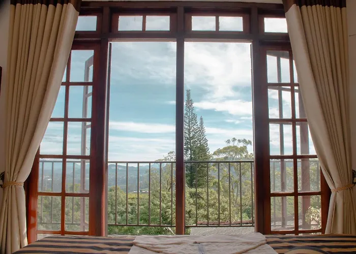 Family Hotel: Hillcrest Haputale