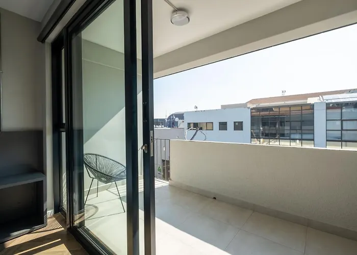 Cheap hotel: Inn & Out Plus Rosebank