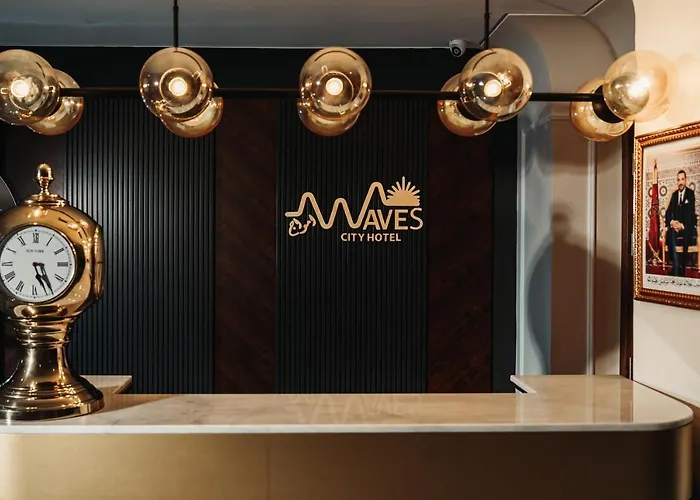 City Hotel By Waves