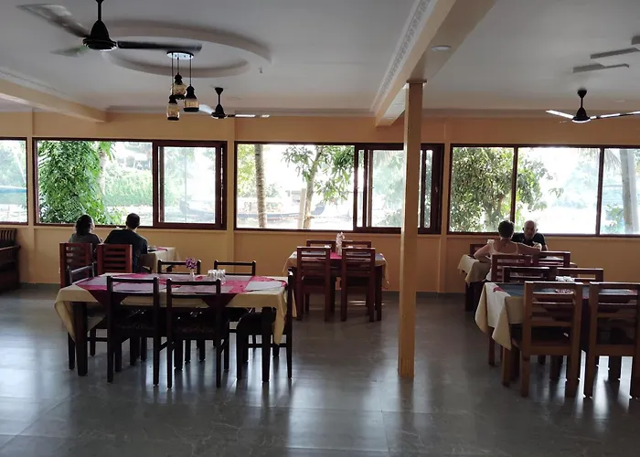 Lake Paradise Boutique Resort