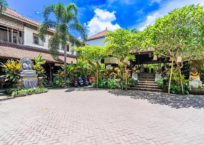  Meruhdani Boutique Ubud