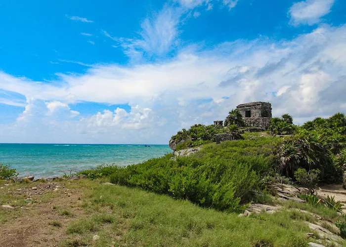 Menesse Tulum #327, Downtown