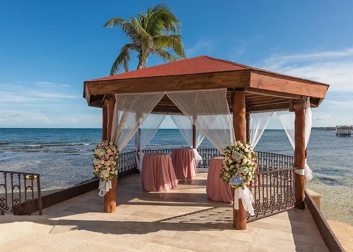 Family Friendly Hotels Wyndham Alltra Playa Del Carmen Adults Only All Inclusive