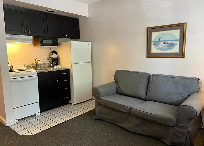 B&B only: Traverse Bay Inn