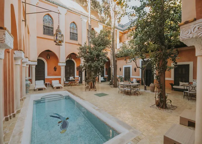 Le Perroquet Bleu Suites&Spa