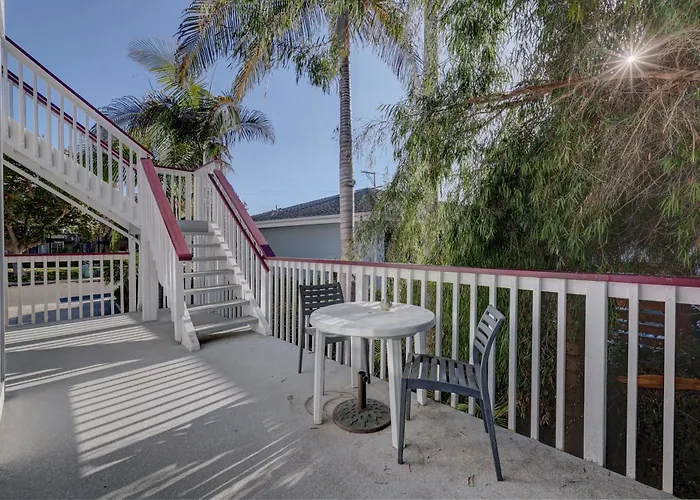 Pelican Cove Inn