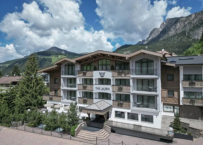 Hotel with view: The Laurin Small & Charming