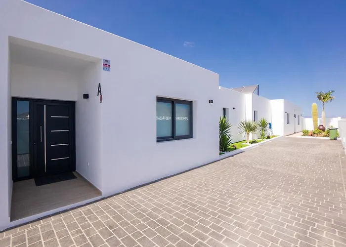 Sea Breeze Villas Lapa&Claca