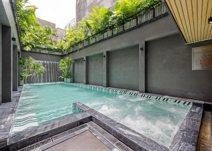 Luxury hotel only: La Siesta Classic Hang Thung