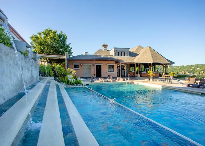 Villas Sol Beach Resort