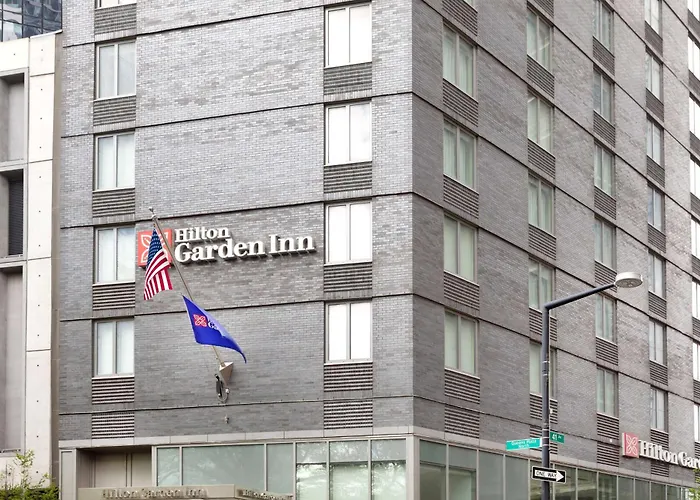 Pet Friendly hotel: Hilton Garden Inn Long Island City
