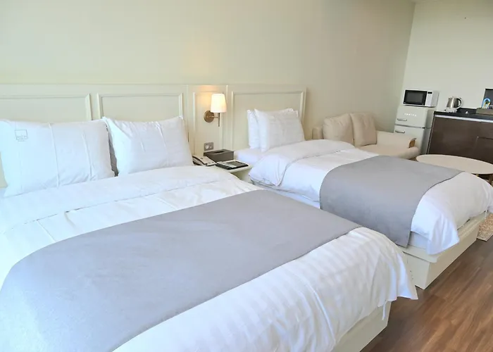 3 star hotels Rich