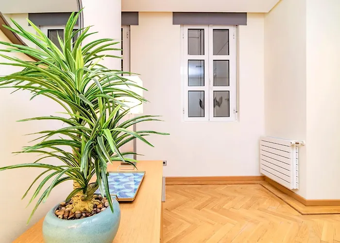 Velazquez Suites