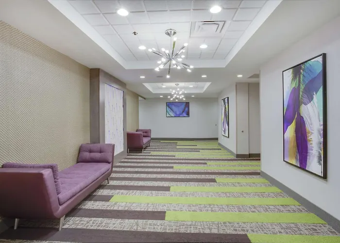 Hotel near College: Hampton Inn And Suites Jacksonville/Orange Park, Fl
