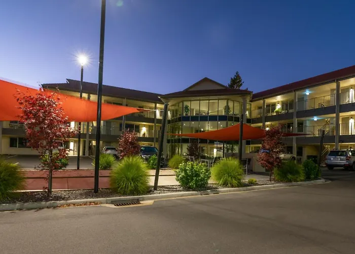 Hotel with Tennis: Regal Palms Resort