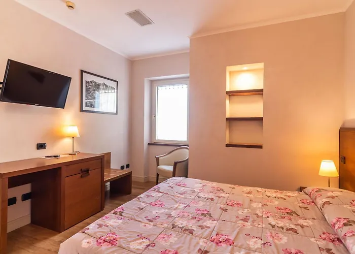 Rosa Hotel & Apartments