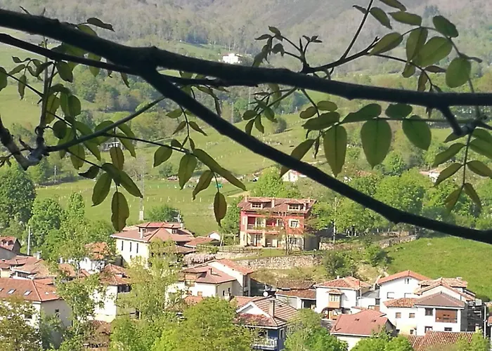 Hotel cerca del colegio: Apartamentos Rurales El Picoretu