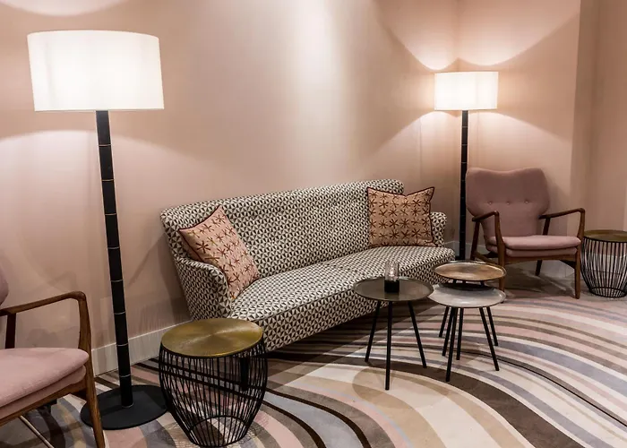 Sandton Eindhoven Centre - Hotel Eindhoven City Centre With Private Parking