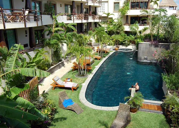 El Taj Oceanfront And Beachside Condo