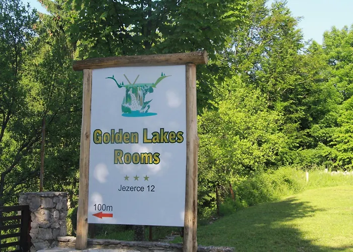 Hotels with a view Golden Lakes Rooms