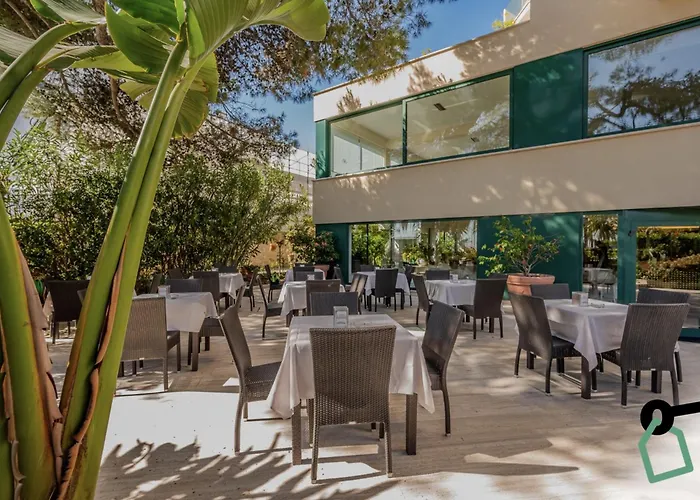 Hotel 4 stelle: HOTIDAY Room Collection - Giulianova