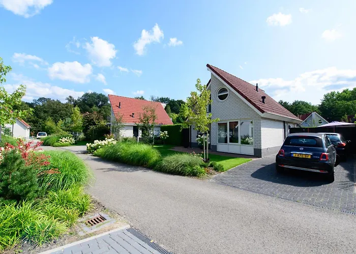 Heerlijk Vakantiehuis Nabij Zwembad En Golfbaan