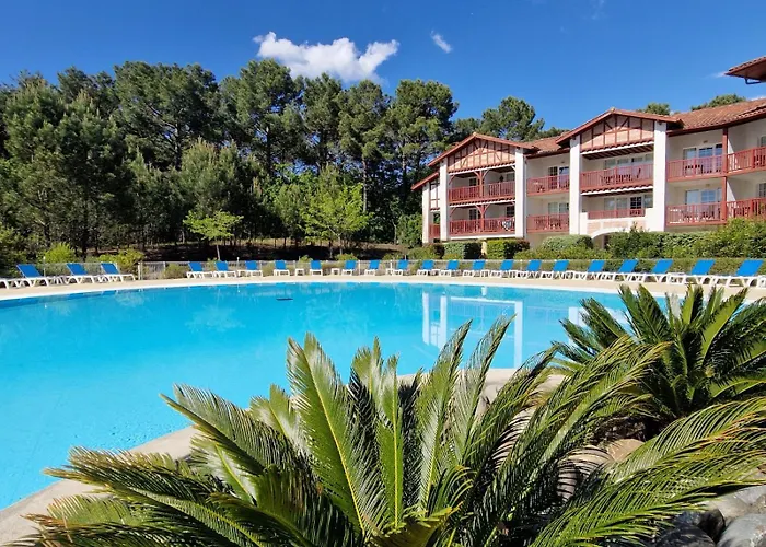Appartements au coeur du golf, proche du lac et vélodyssée