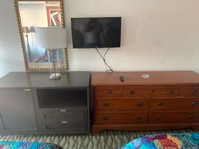 Deluxe Inn Austin