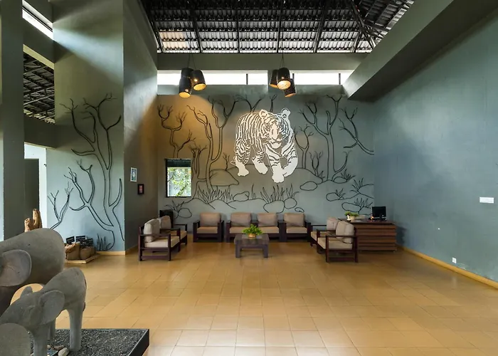 Hotel: The Mountain Courtyard Thekkady