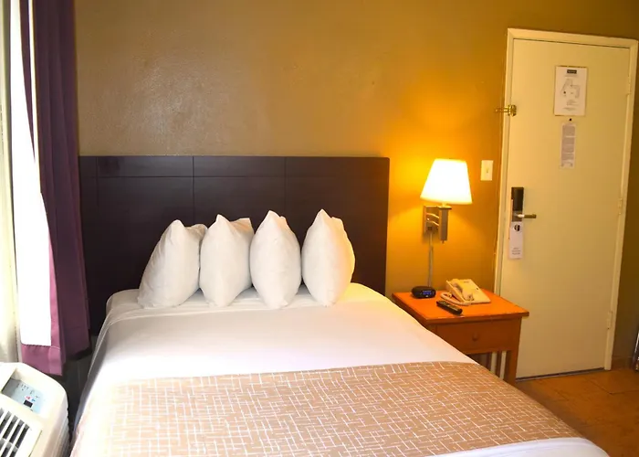 Family Hotel: Sf Central Hotel