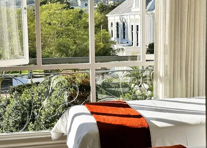 Cape Town Hollow Boutique Hotel