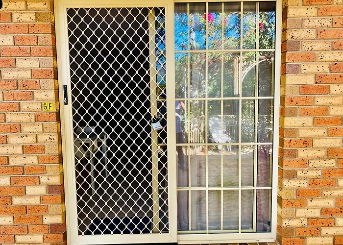 Cheap hotels Granny Flat
