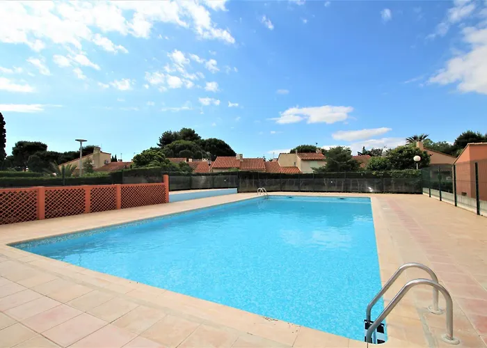 CORAUX - Maisonnette 4 pers avec piscine et parking