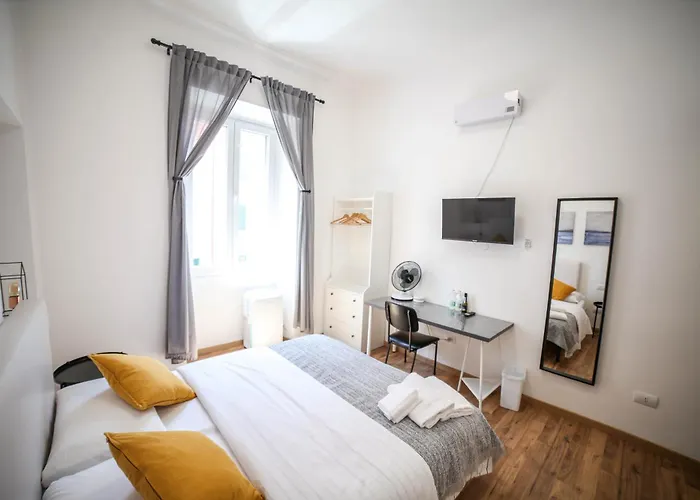 4 star hotel: Cosmo Guesthouse