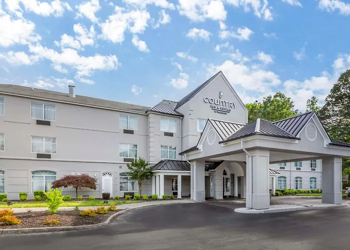 Pet Friendly hotel: Country Inn & Suites By Radisson, Newport News South, Va