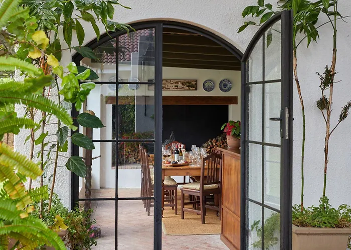 Deux Frères Wine Estate&Luxury Villas