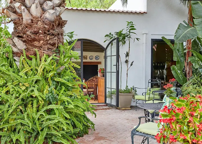 Deux Frères Wine Estate&Luxury Villas