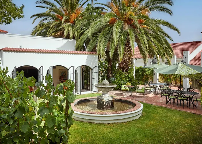 Deux Frères Wine Estate&Luxury Villas