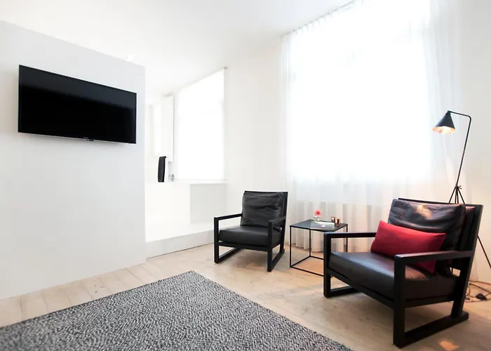 Maison Nationale City Flats & Suites
