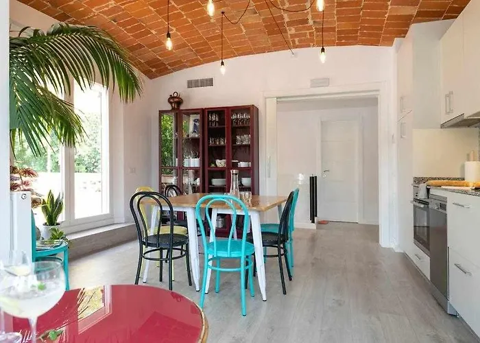 Newly Renovated Room W Pool & Bikeparking