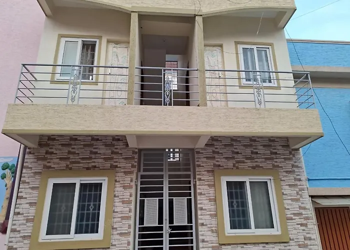 Guest house: Home Suite