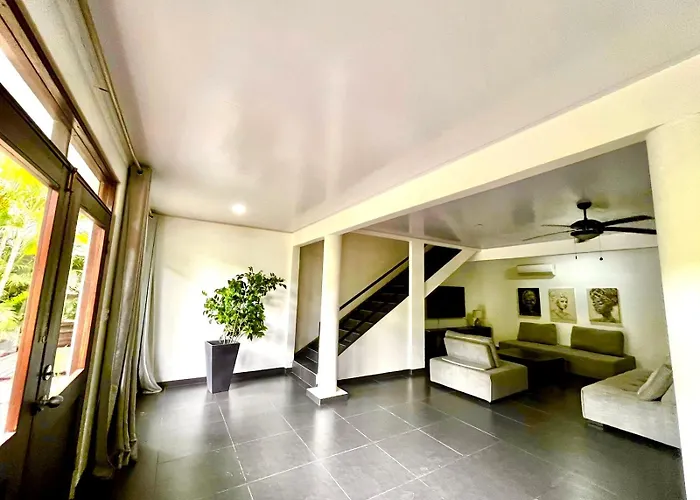 Good Life Lodge