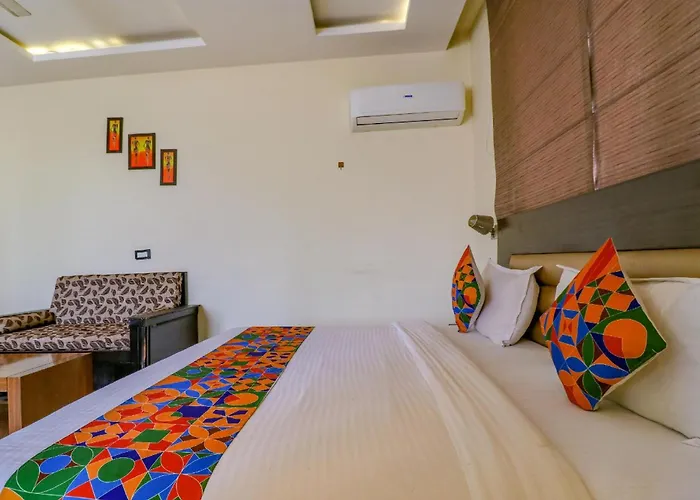 Fabhotel Narula